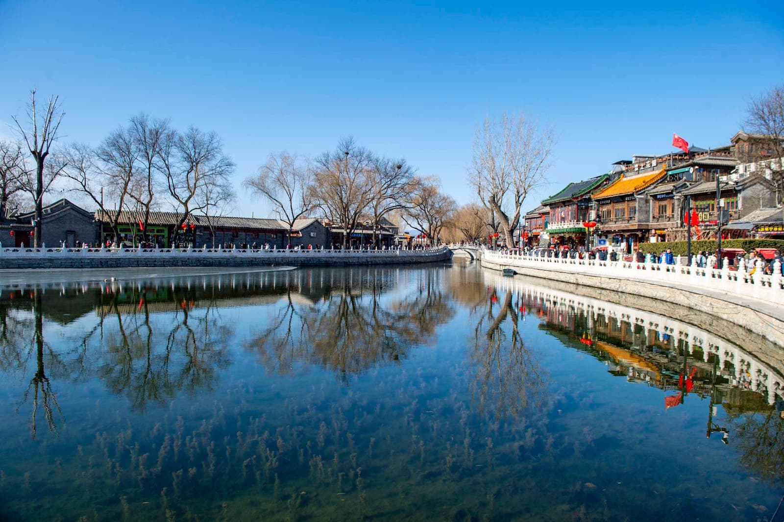 A waterside view in Beijing's Shichahai area